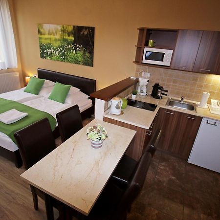 Gellény Lux Apartman Gyula Kültér fotó