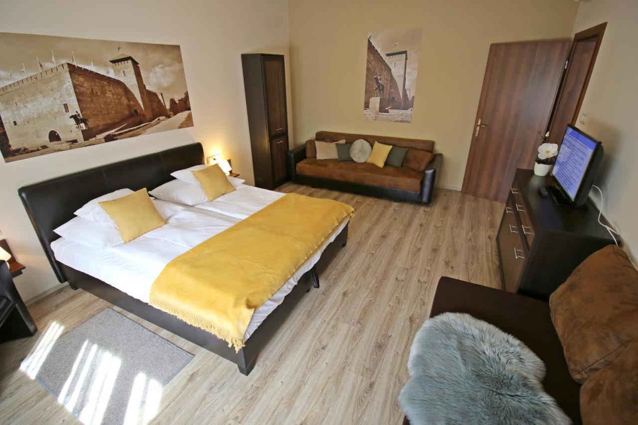 Gellény Lux Apartman Gyula Kültér fotó