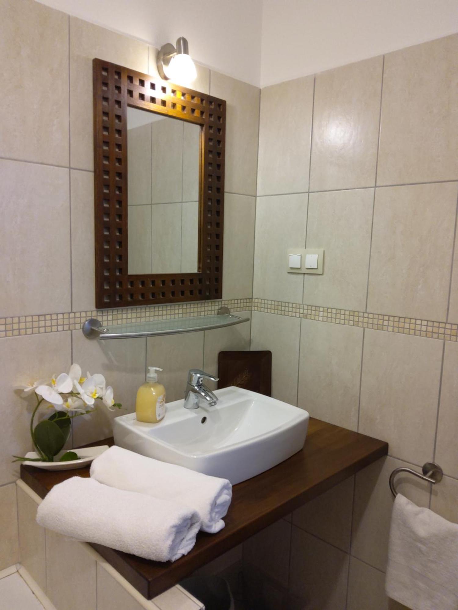 Gellény Lux Apartman Gyula Kültér fotó